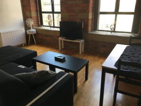 Historic & Modern 2 Bed Apartment - Free Parking